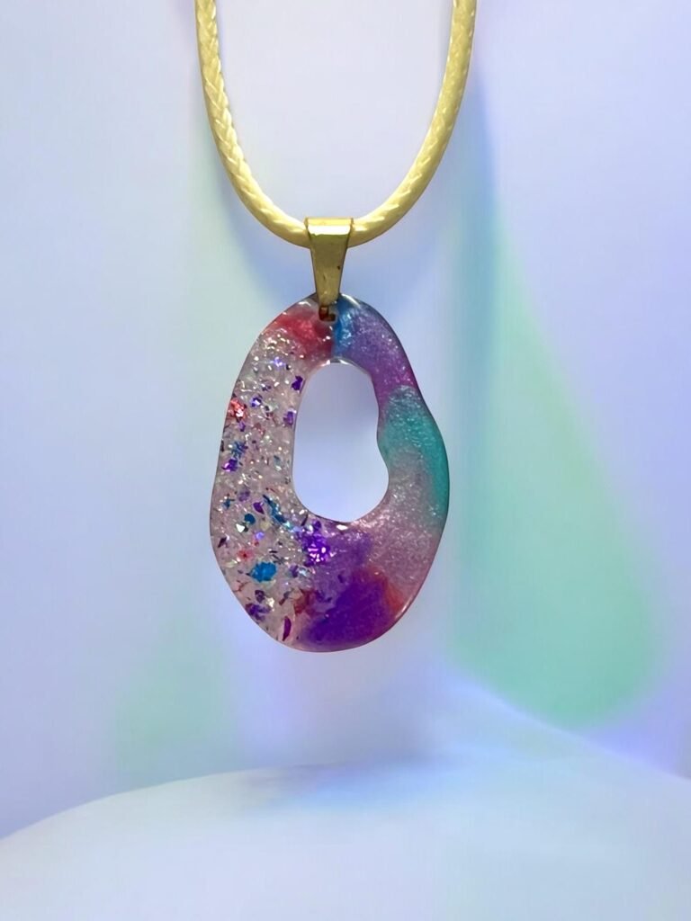 Collier anneau irrégulier violet