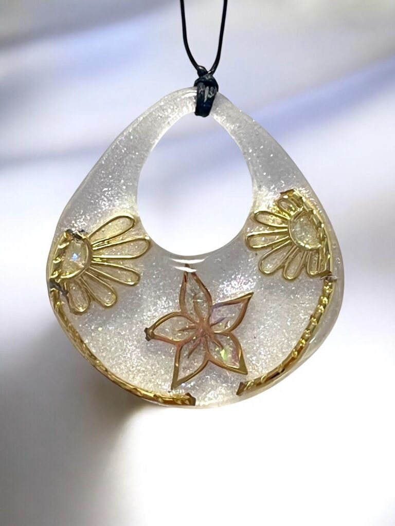 Collier boucle fleurs