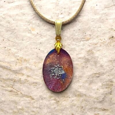 Collier ovale rose pailleté