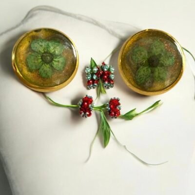 Boucles d'oreilles fleurs naturelles vertes