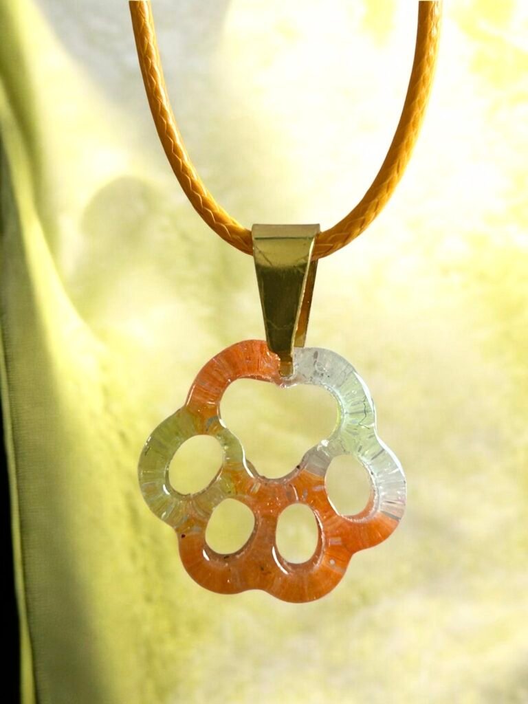 Collier petite patte de chat