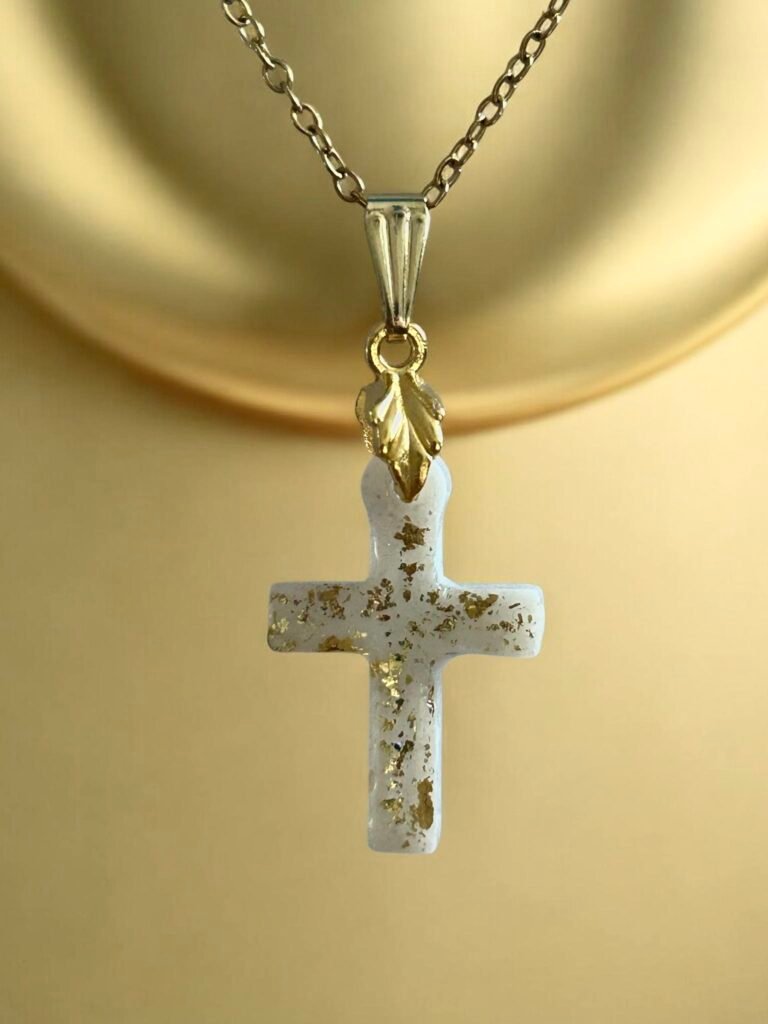 Collier croix or