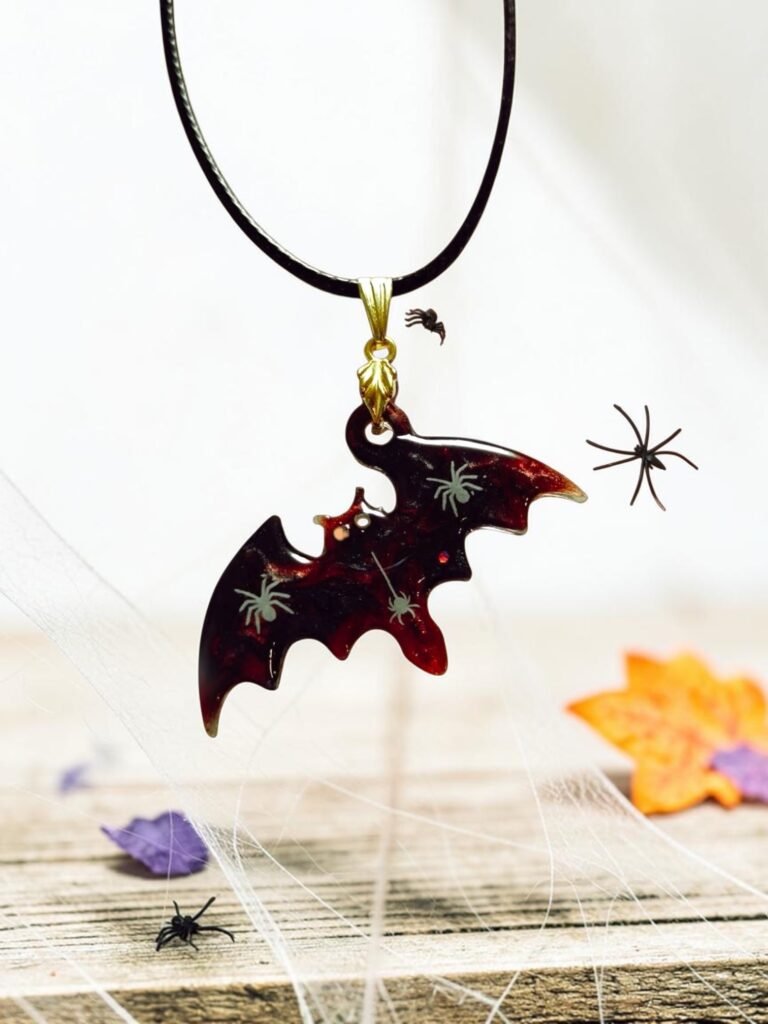 Collier chauve-souris