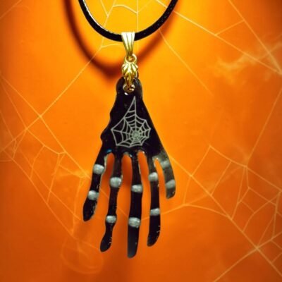 Collier main des ombres