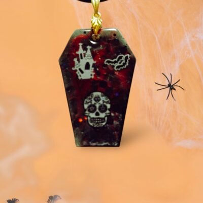Collier cercueil funestre